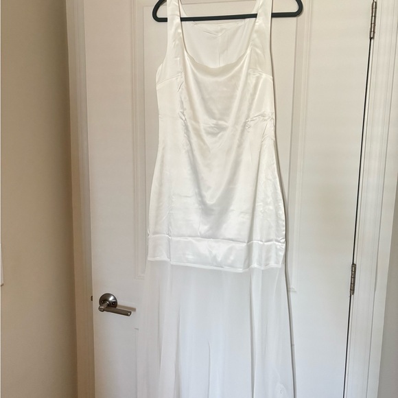 Elegant White Sheer Overlay Long Dress - Picture 3 of 4
